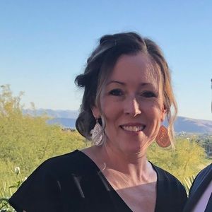 Meet your Posher, Laurie